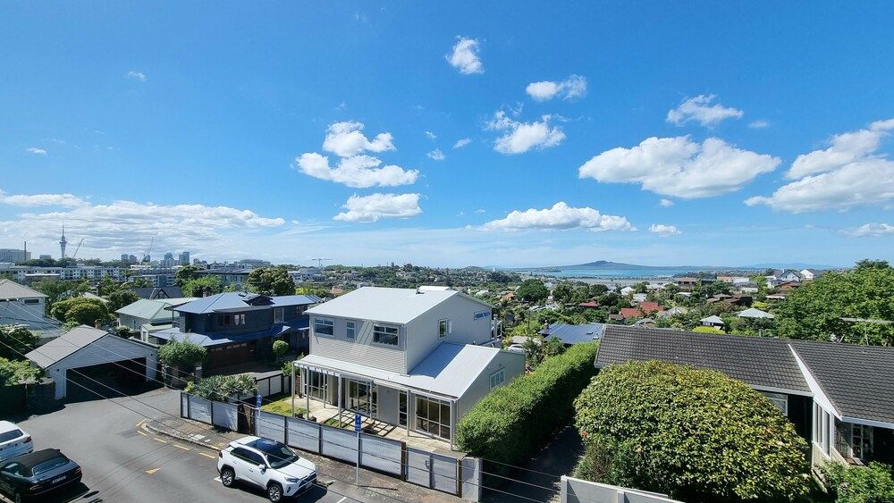 undefined Gorgeous Apt Panoramic Views