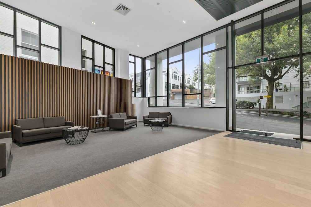 undefined Chic 2BR Pool & Gym - Steps to Ponsonby 9