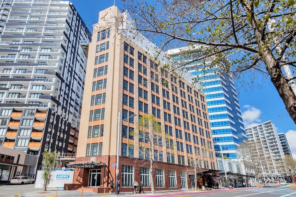 undefined Experience The City Life-Walk Everywhere