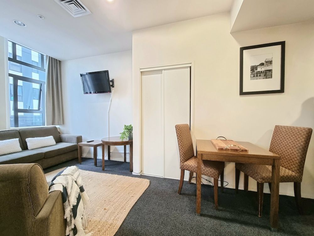 undefined Experience The City Life-Walk Everywhere 10