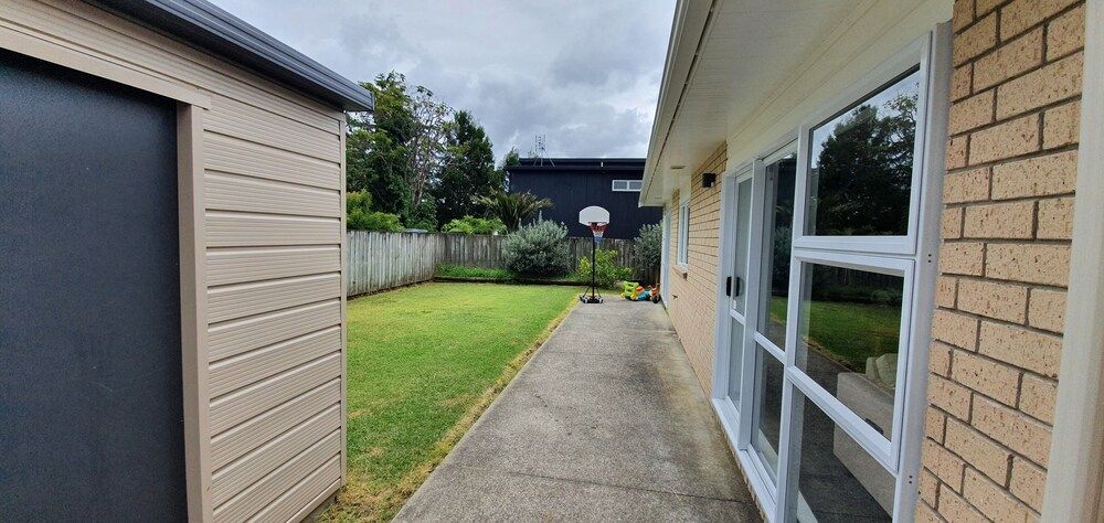 undefined Cheerful 3BR Home - Free WiFi & Netflix 3