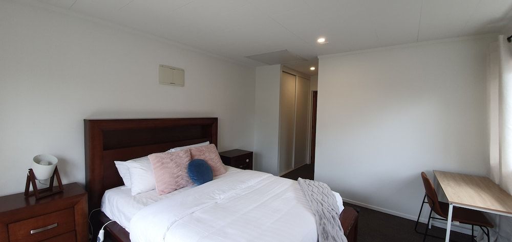 undefined Cheerful 3BR Home - Free WiFi & Netflix 7