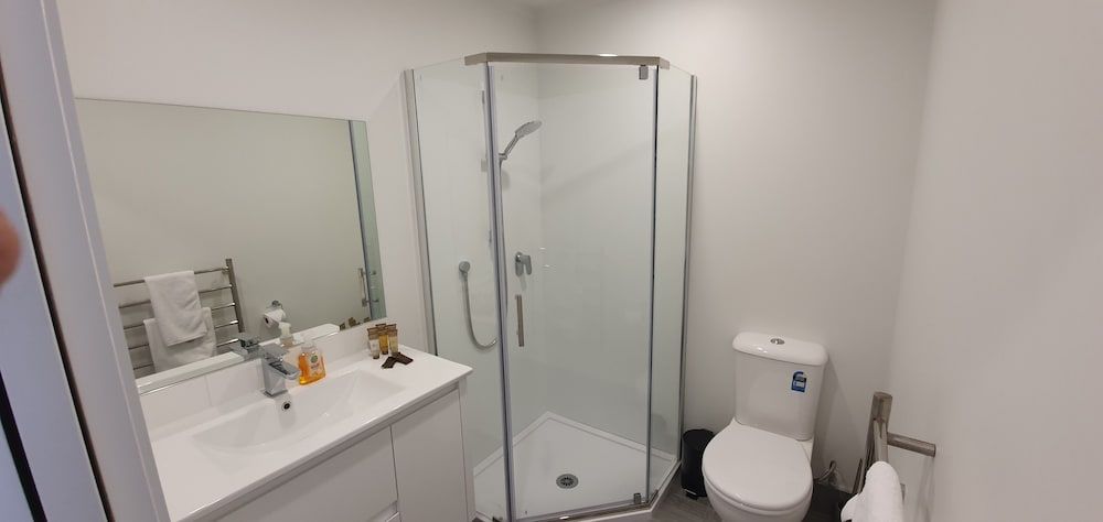 Cheerful 3BR Home - Free WiFi & Netflix House 18