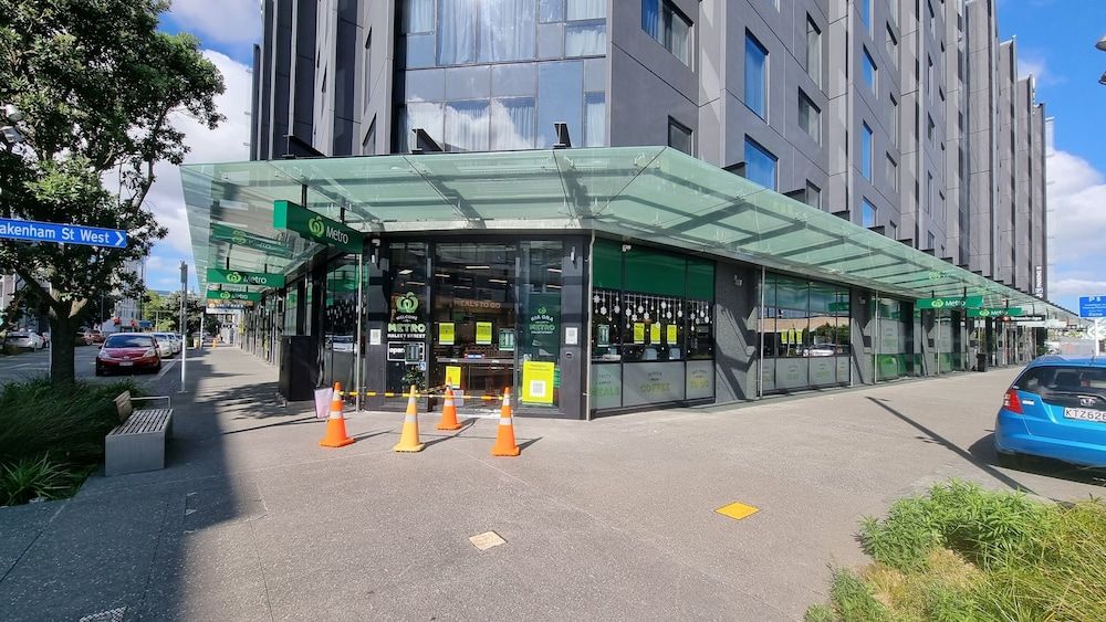 undefined Sweet Escape by Waterfront w Carpark