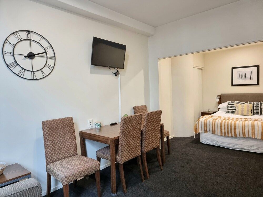 undefined One Bedroom with Disabled Bathroom 9