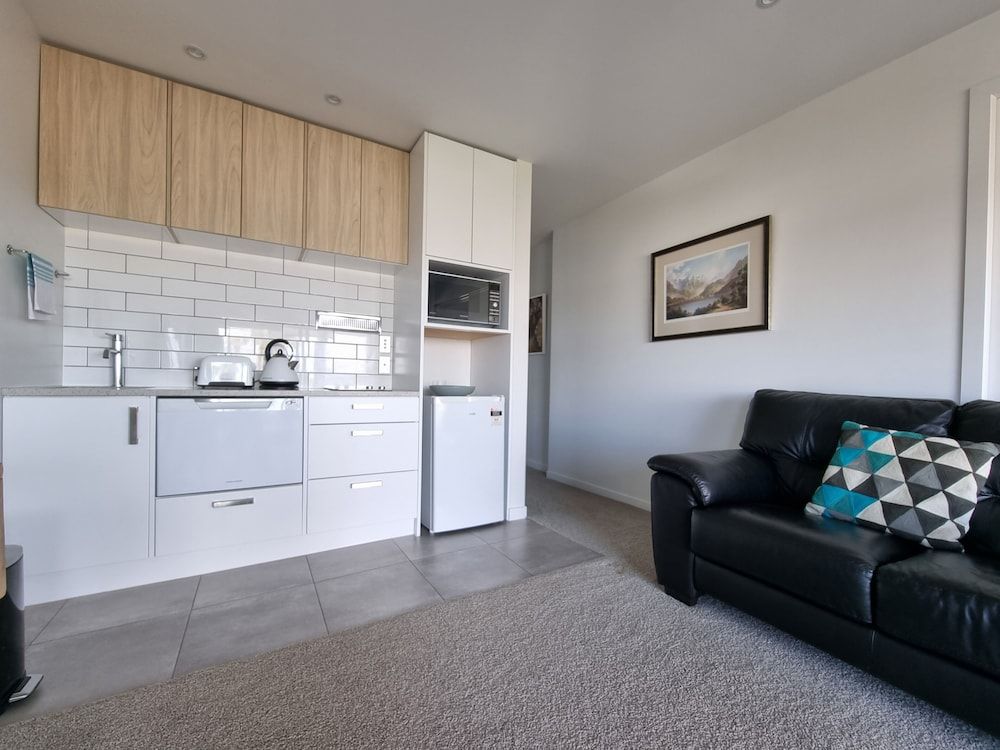 undefined Fabulous Milford 1BR With Views & SkyTV 10