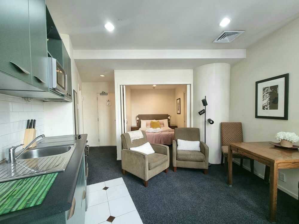 undefined Bright & Cozy 1BR - Kitchen - Laundry 5