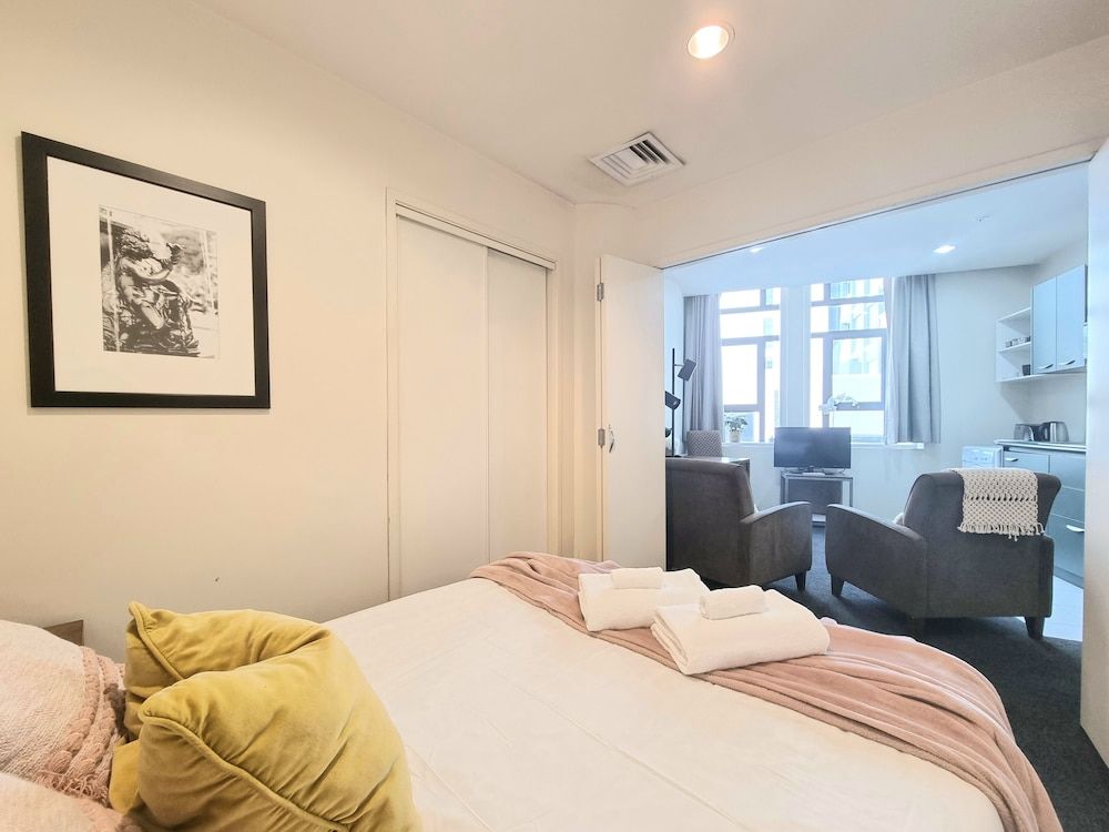 undefined Bright & Cozy 1BR - Kitchen - Laundry 3