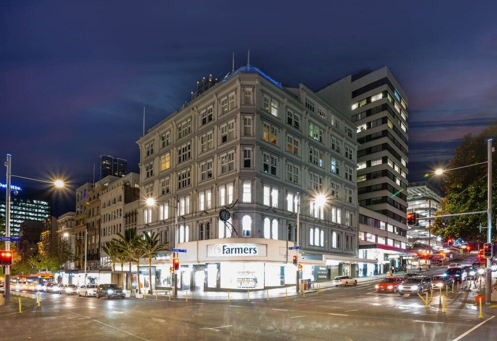 undefined Chic & Spacious CBD Loft - 2 Beds & City 2