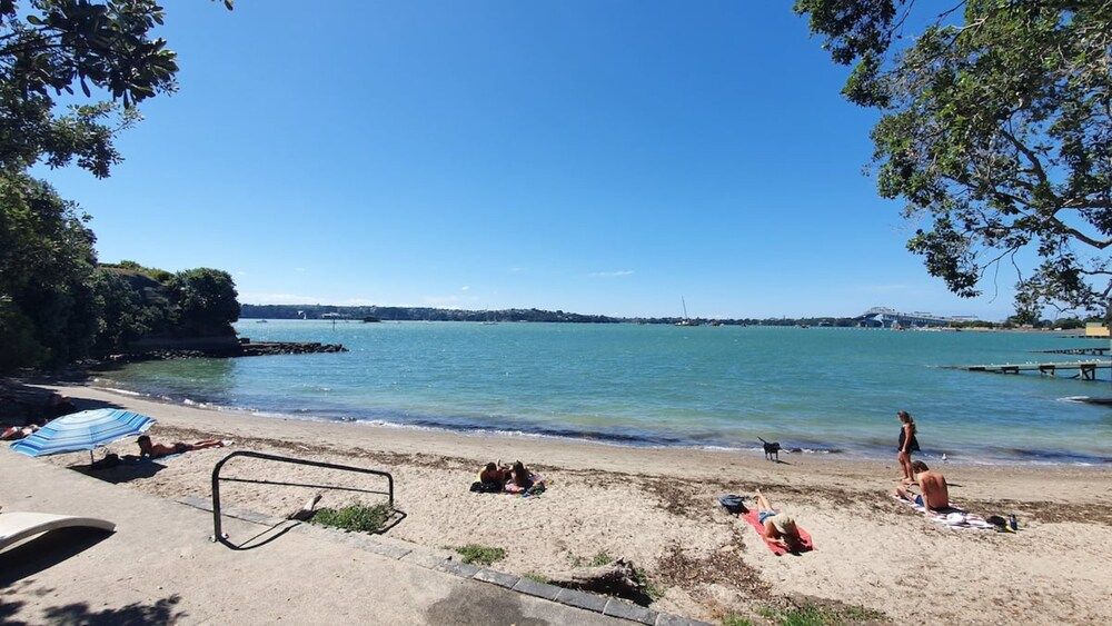 undefined Herne Bay Gem Near Beach - Carpark 5