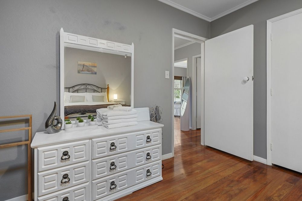 undefined Kohi Family Home- Netflix & Gardens View 8