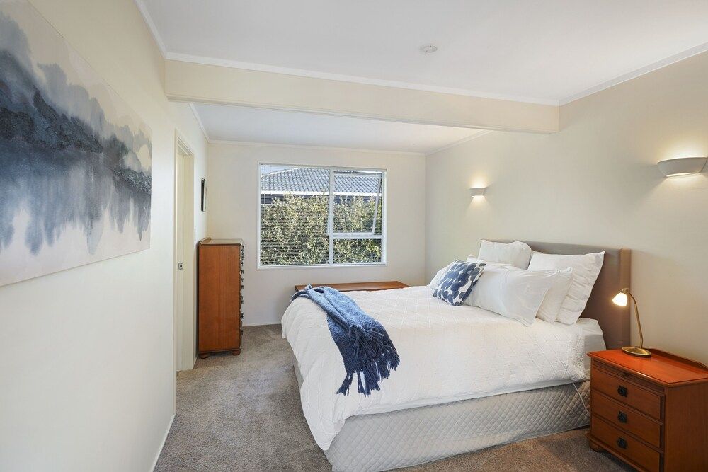 undefined Bright & Sunny Meadowbank - Gardens 3