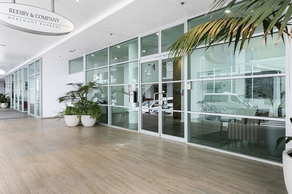 undefined Light and spacious w incredible harbour views 3