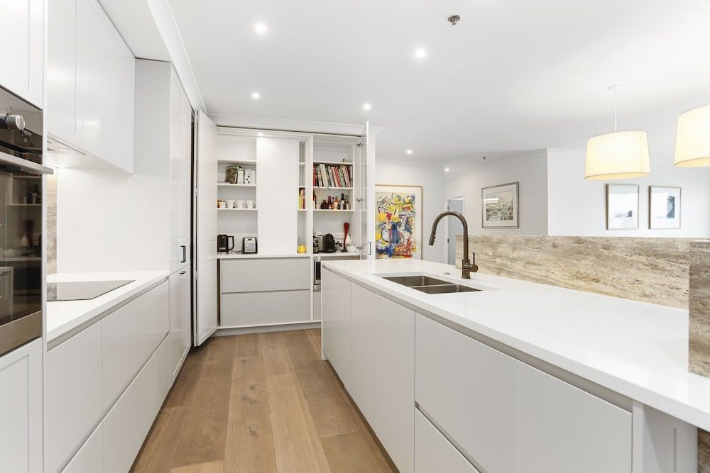 undefined Light and spacious w incredible harbour views 6