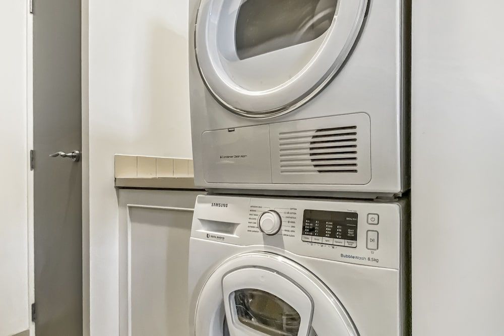 Light and spacious w incredible harbour views Deluxe Apartment 10