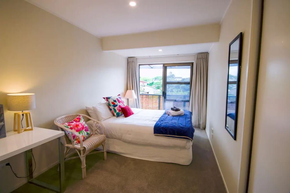 undefined Bright 2 Bedroom Home in East Auckland 2