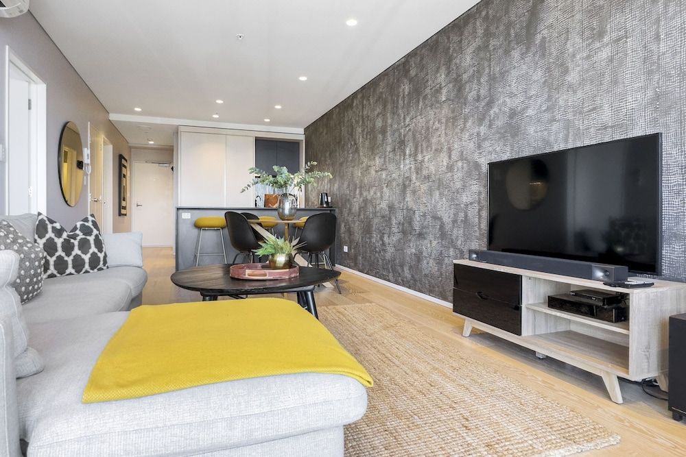 Laid back living with city views Deluxe Apartment 11