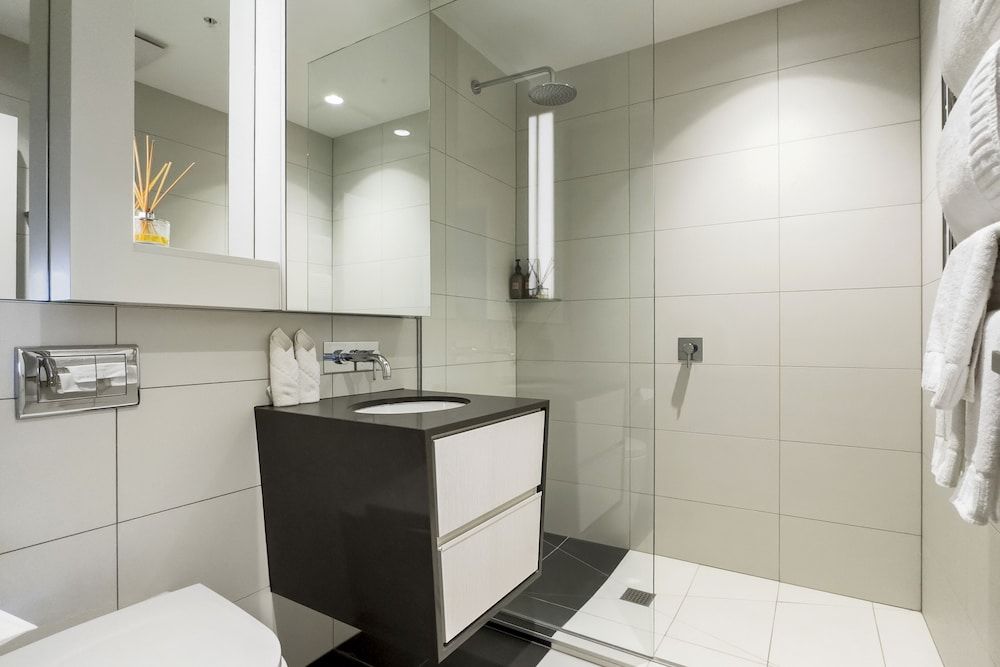 Laid back living with city views Deluxe Apartment 17