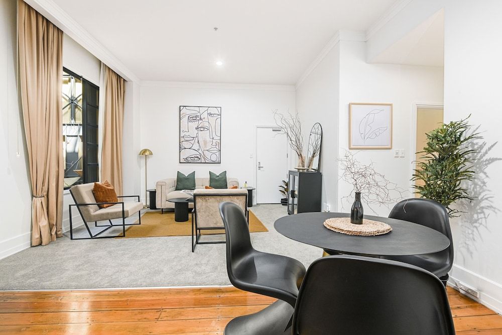 undefined Modern space in iconic heritage building 8