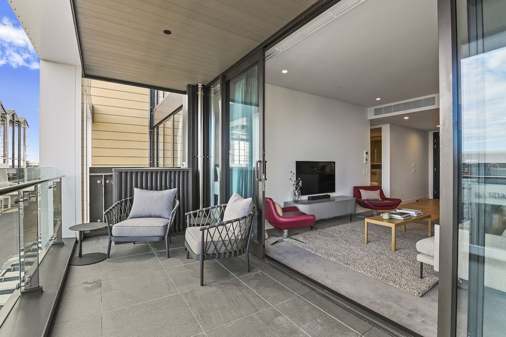 undefined Chic contemporary in Wynyard Quarter