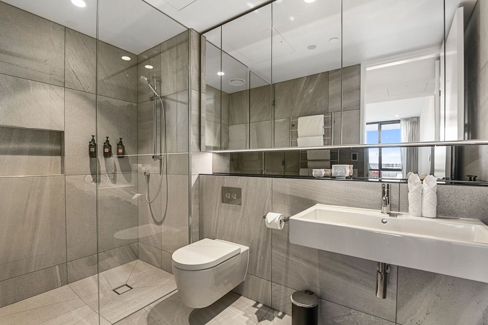 Chic contemporary in Wynyard Quarter Deluxe Apartment 20