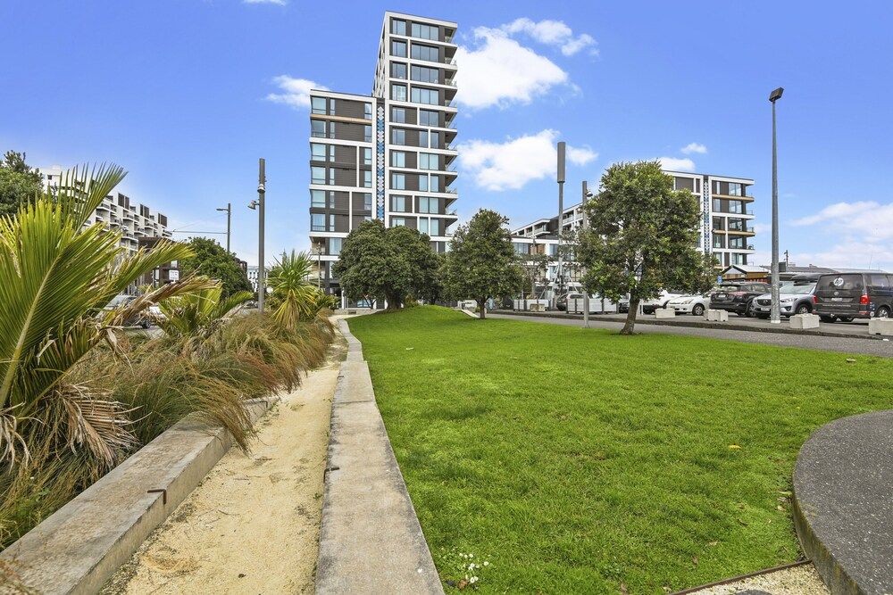 undefined Chic contemporary in Wynyard Quarter 2