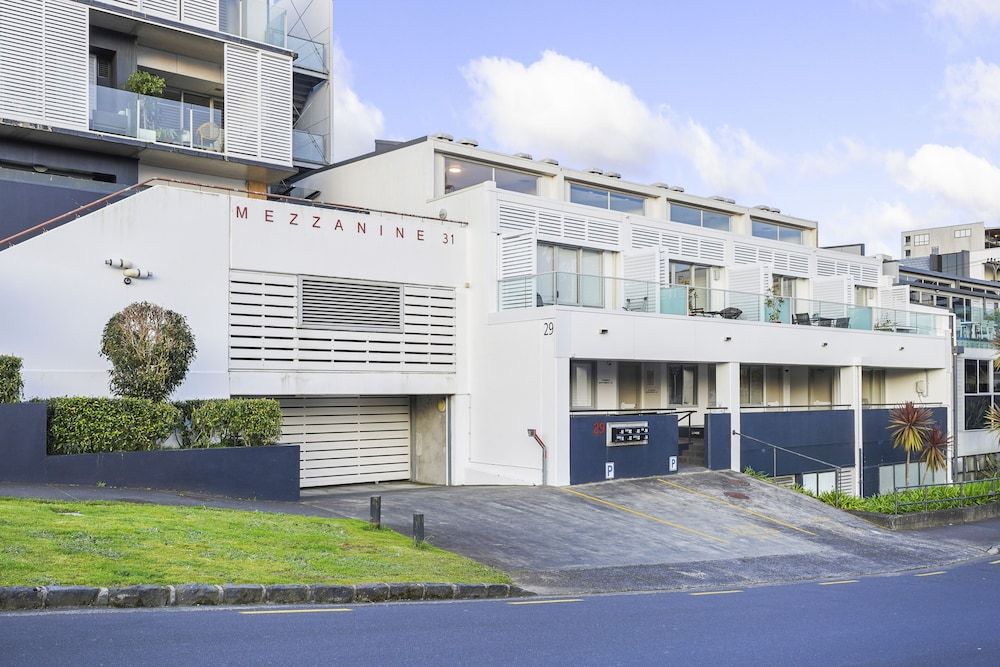 undefined Ponsonby delight with Free Parking 3