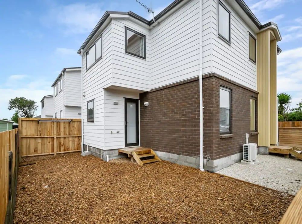 undefined Brand New Three Bedroom Townhouse With Garage 2