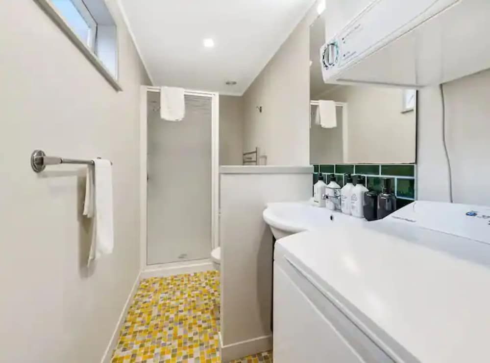 undefined Lovely 3-Bedroom Home With Free Parking 7