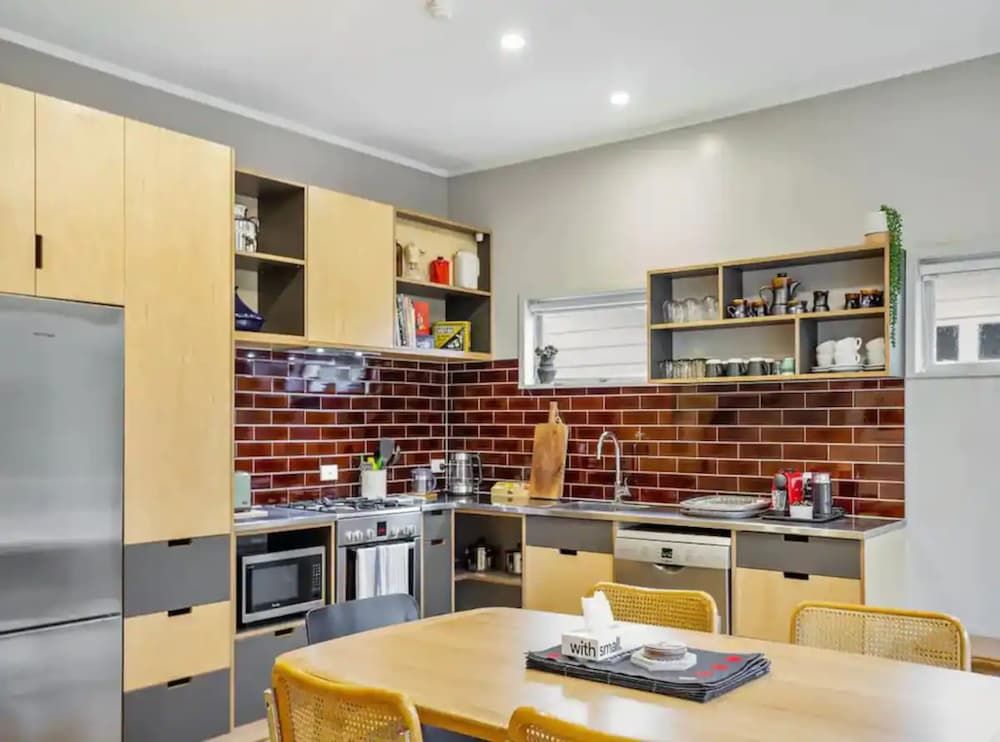 undefined Lovely 3-Bedroom Home With Free Parking 6