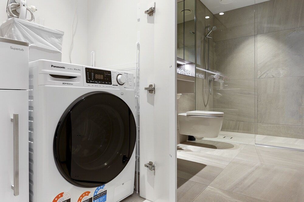 Modern & elegant living Wynyard Quarter Deluxe Apartment 19