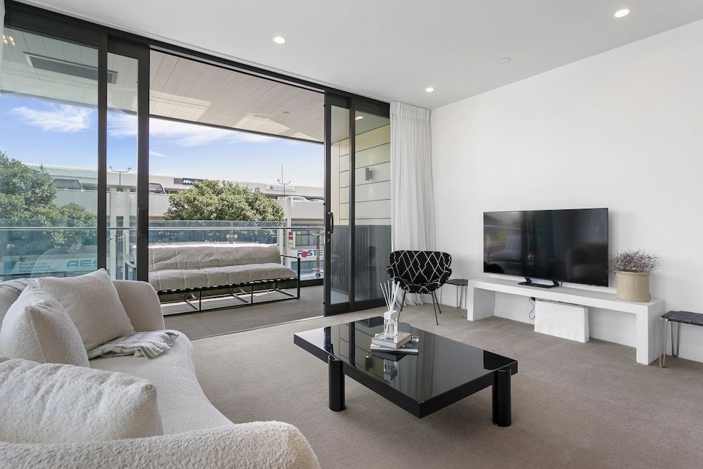undefined Modern & elegant living Wynyard Quarter 10