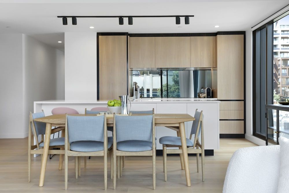 Modern & elegant living Wynyard Quarter Deluxe Apartment 15