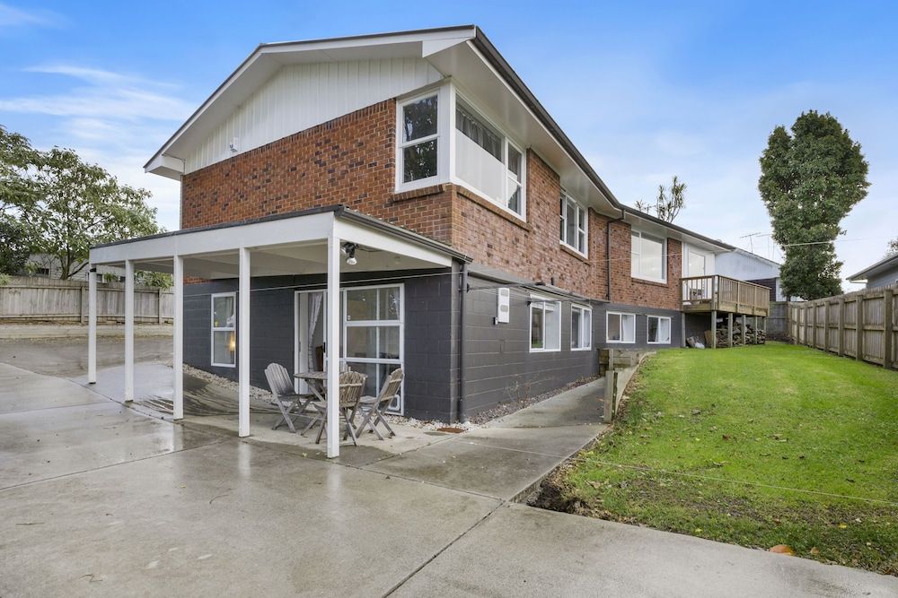 Bright 3-Bedroom Unit - WiFi & Parking Apartment 17