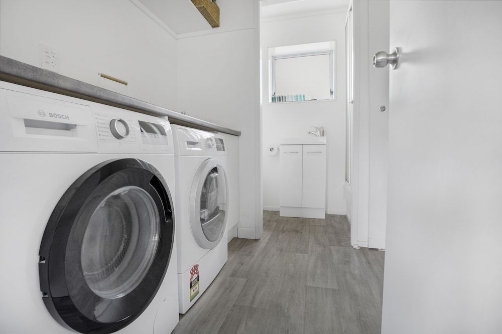 Bright 3-Bedroom Unit - WiFi & Parking Apartment 21