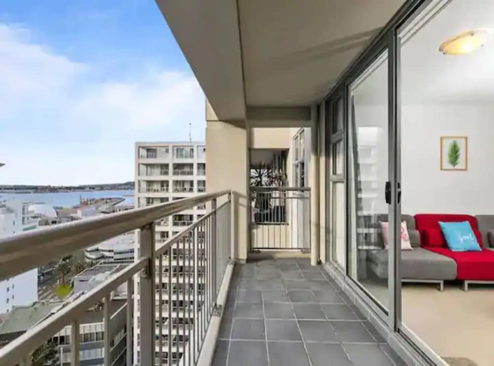 undefined Wonderful Apartment In Quiet Cbd Neighbourhood! 9