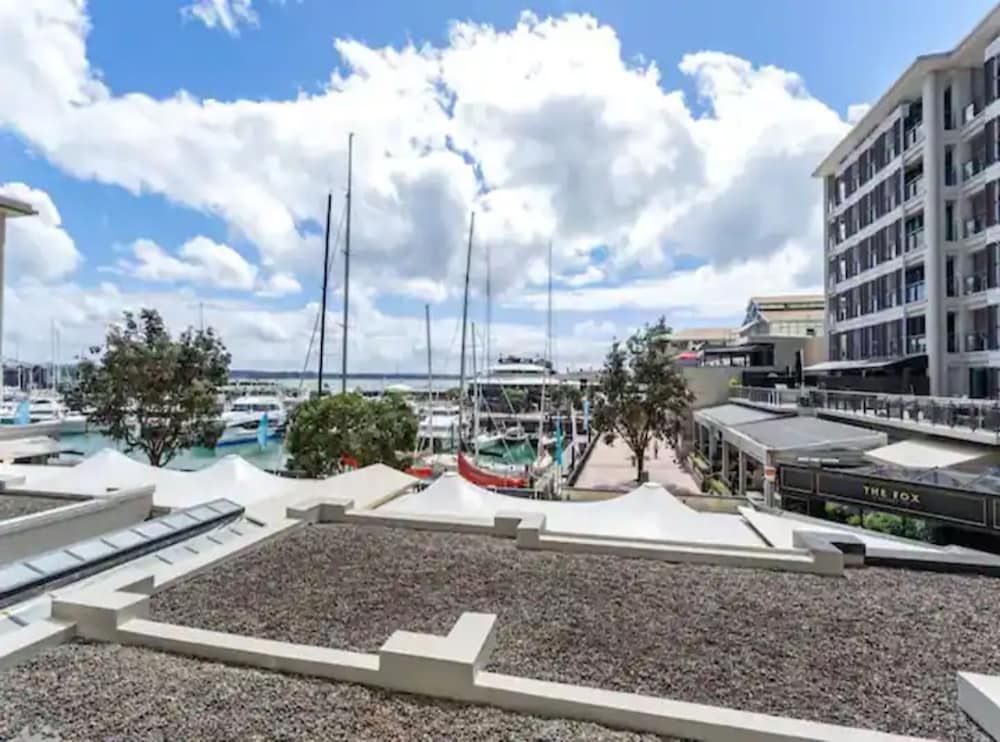 undefined Stunning Central Viaduct Apartment With Balcony!