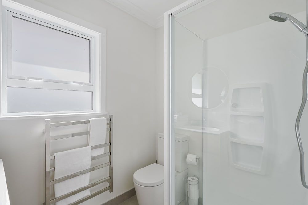 Renovated Takapuna 2BR Apt - Parking Apartment 27