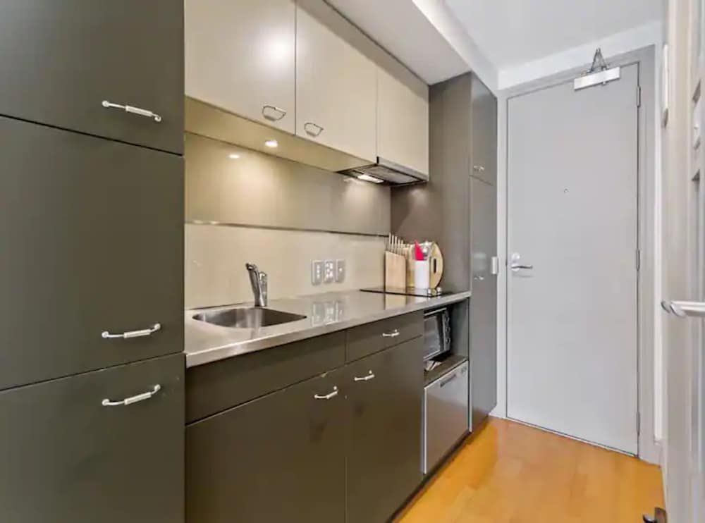 undefined Beautiful Studio In The Viaduct With Free Carpark! 5