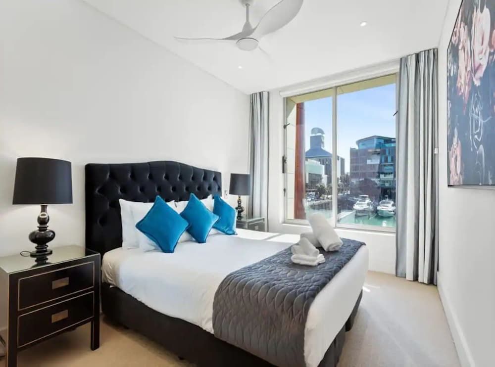 undefined Gorgeous 2 Bedroom - Wynyard Quarter! Free Parking