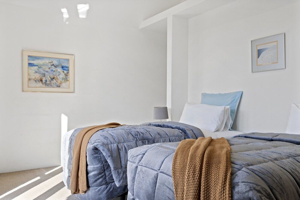 undefined CBD Spacious 3 Storey Terrace House 7