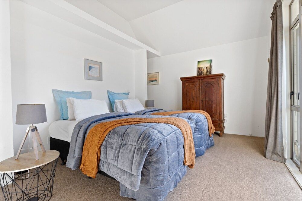 undefined CBD Spacious 3 Storey Terrace House 8