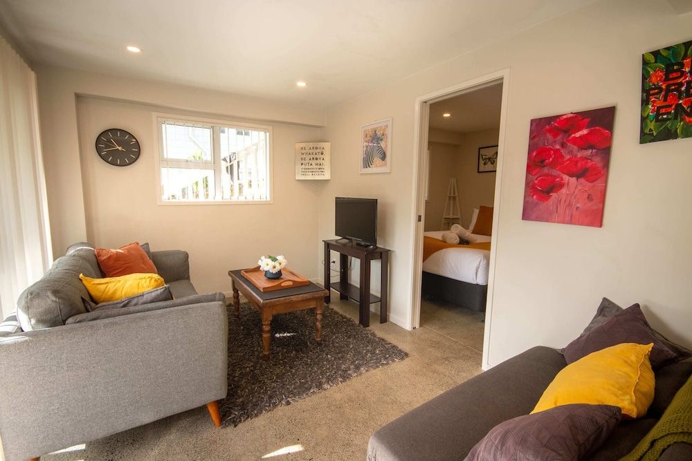 Centrally Located 1 Bedroom Apartment in Auckland Basic Apartment, 1 Queen Bed with Sofa bed 9