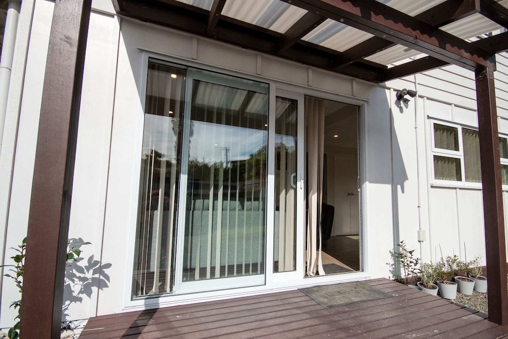 undefined Centrally Located 1 Bedroom Apartment in Auckland 3