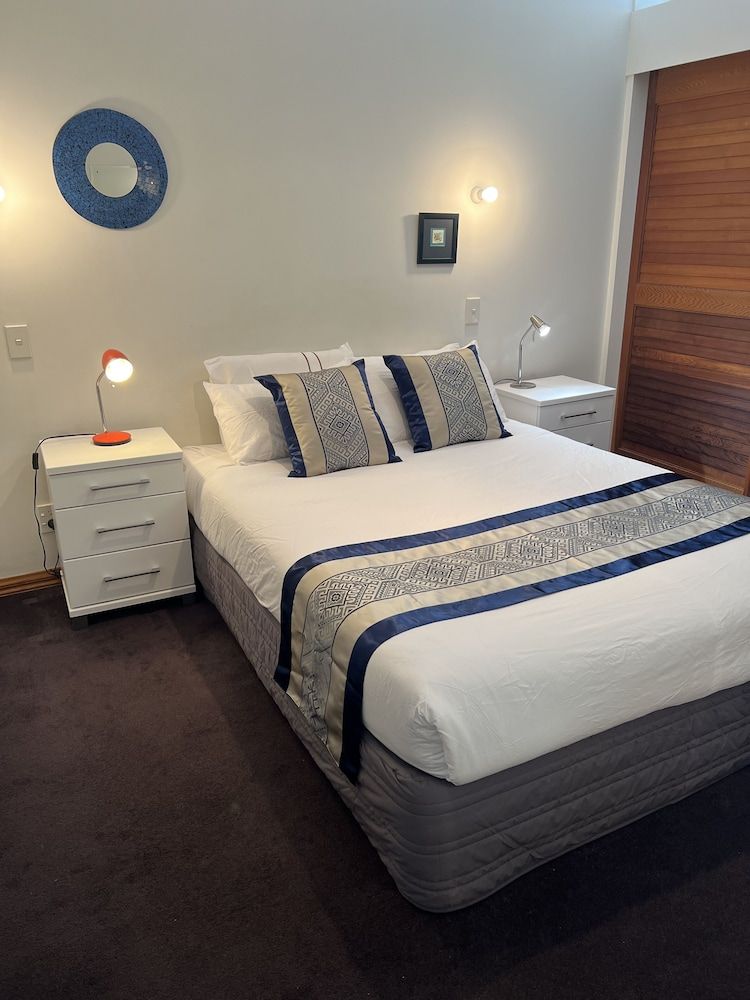 undefined Waterfront Seaview Hotel Apartments 3