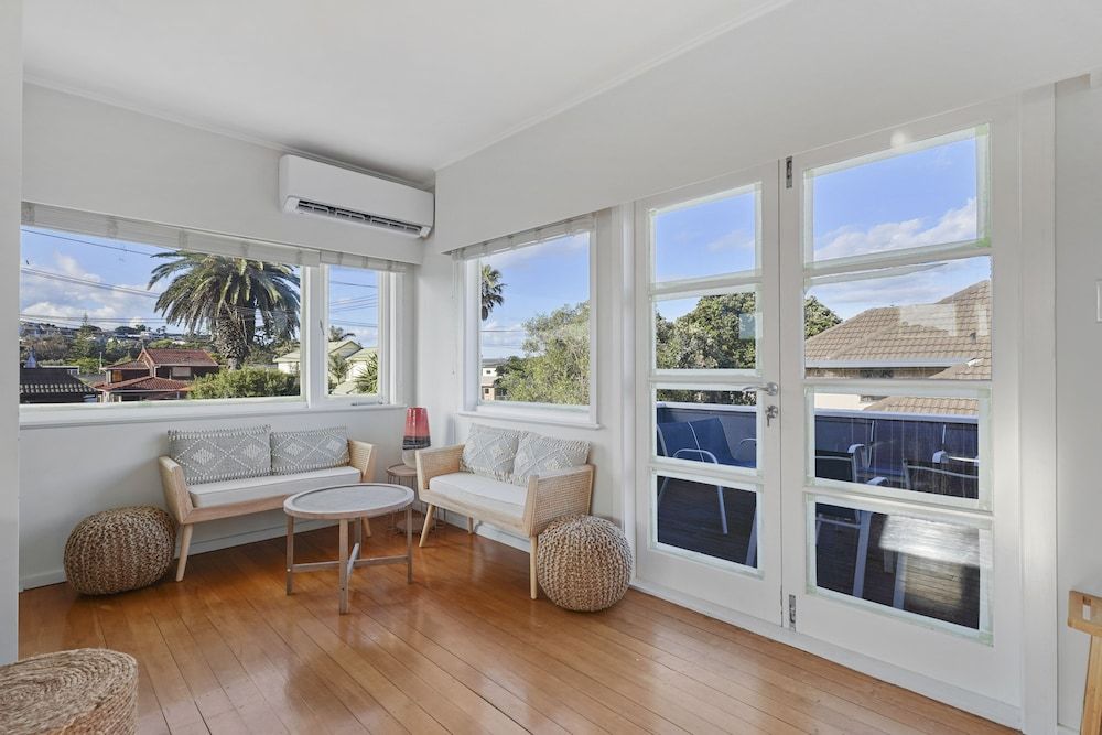 Amazing Home By Beach - Aircon-ed House 17