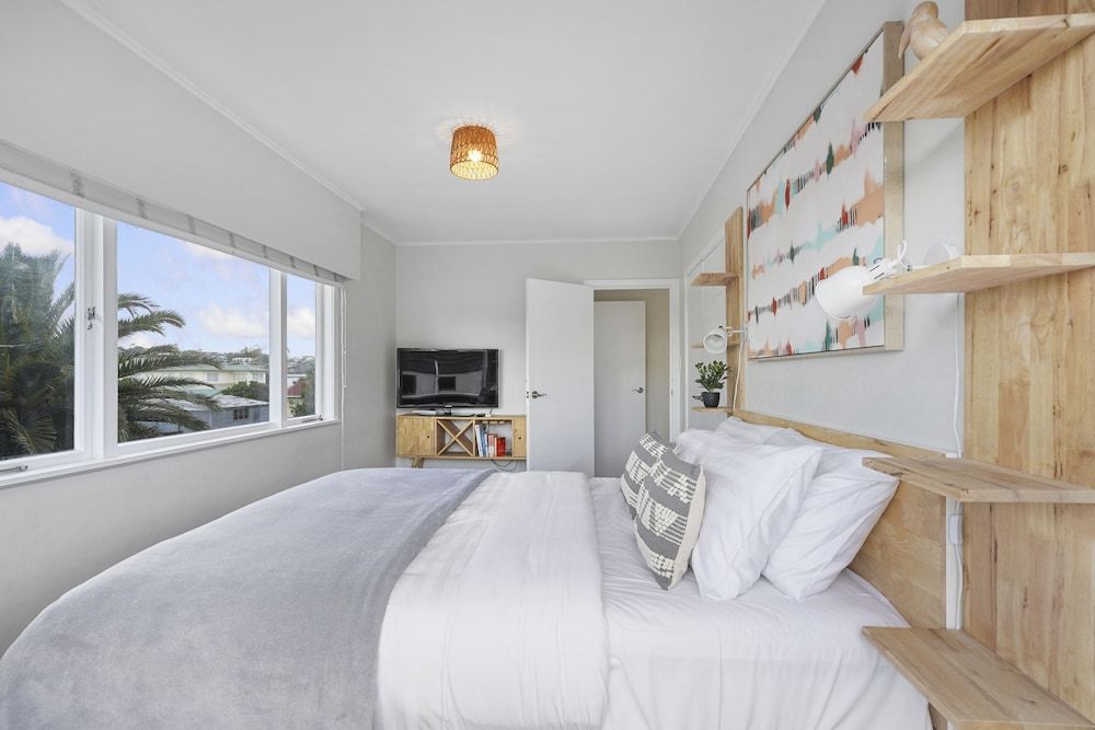 Amazing Home By Beach - Aircon-ed House 11