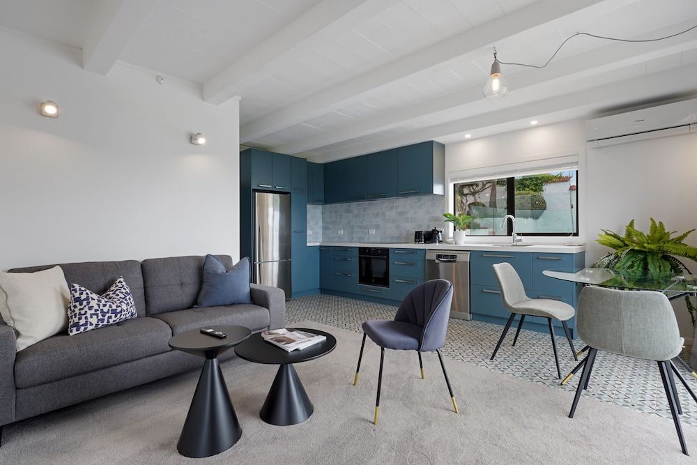 Magnificent Beachfront Mansion - Pool House 24