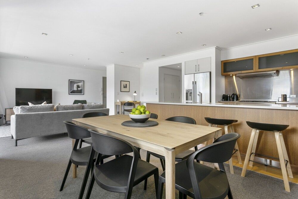 Spacious viaduct sancturary Deluxe Apartment 15