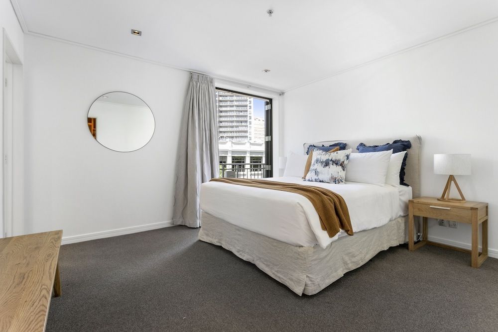 undefined Spacious viaduct sancturary